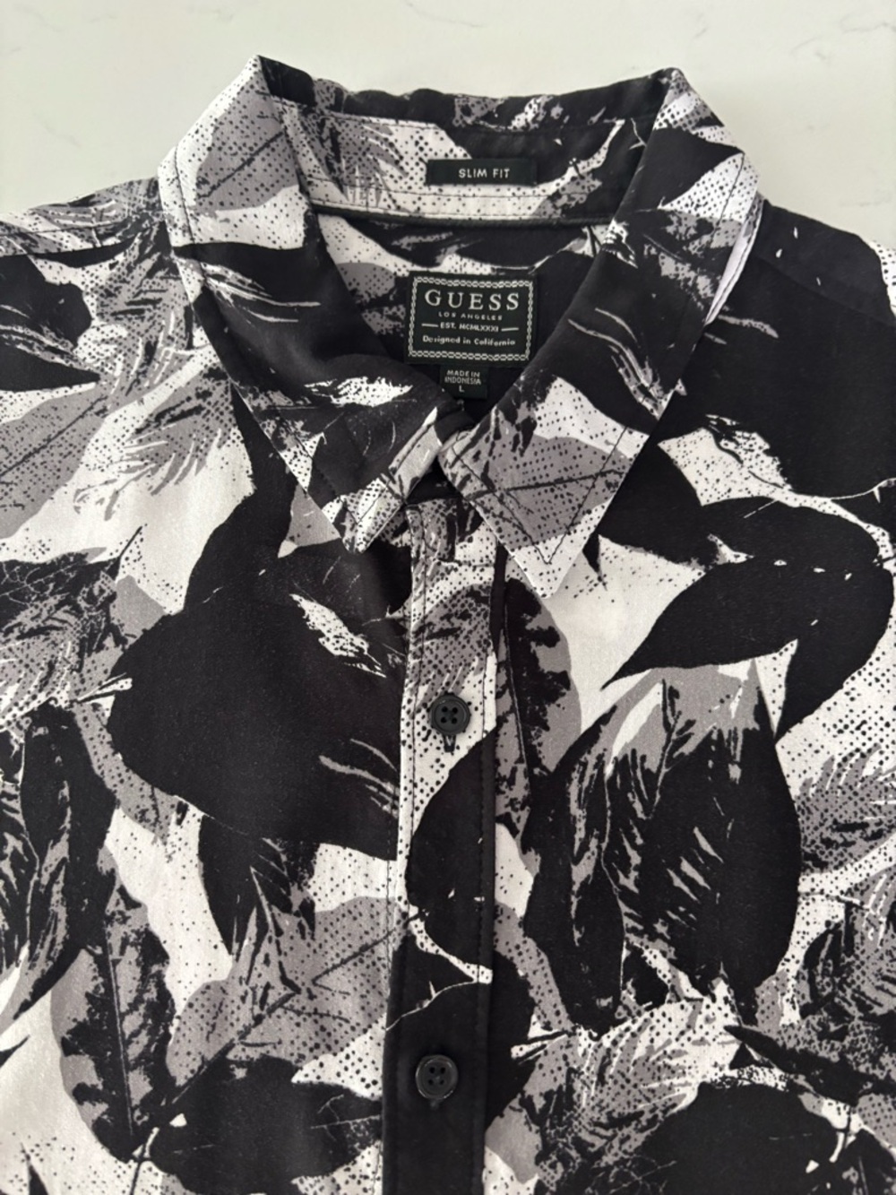 GUESS Black & White Abstract Print Slim Fit Button-Down Shirt
